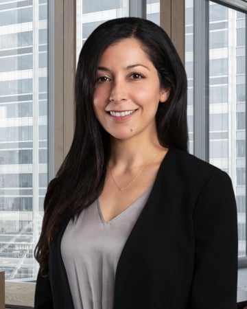 Profile photo for Roxanna (Roxy) Saghri